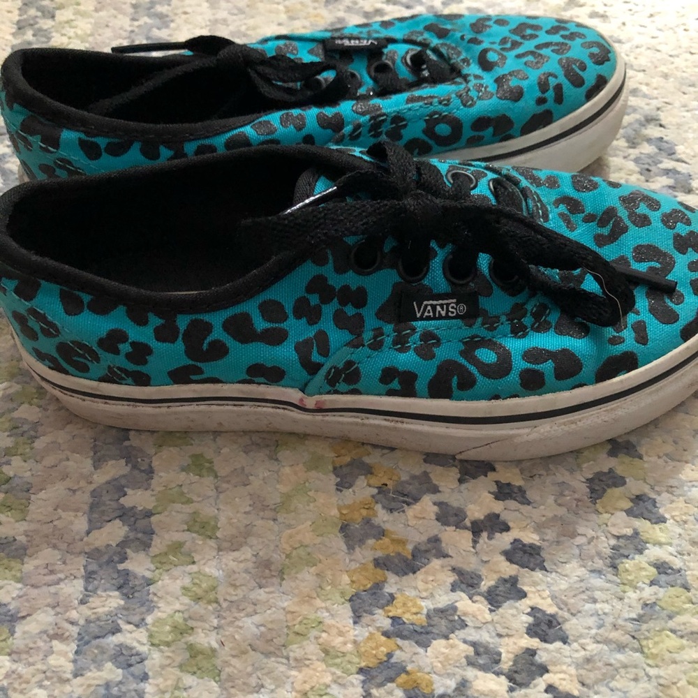 Kids Vans - Picture 2 of 3